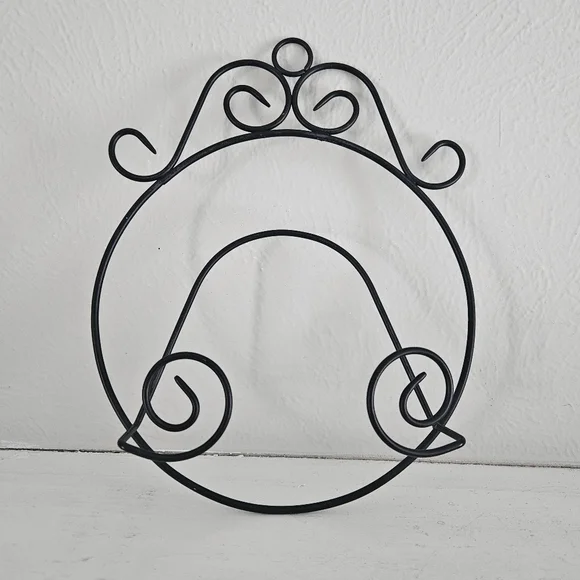 Vintage Black Ornate Round Single Plate Wall Display Holder - Picture 5 of 5